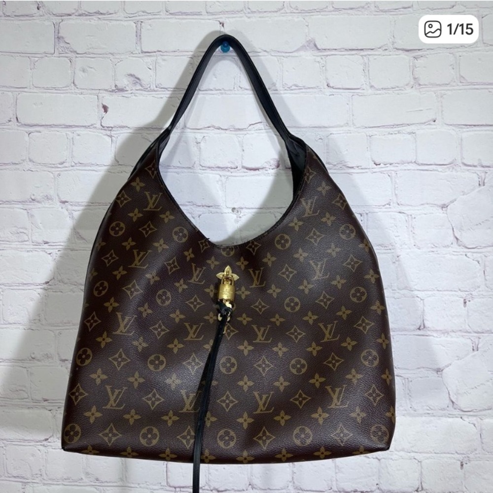 LOUIS VUITTON Monogram Flower Hobo Noir With lock keys and encloche!